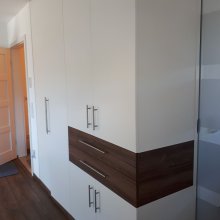 Holzfront über Eck