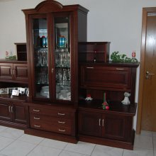 klassischer Schrank Eiche massiv